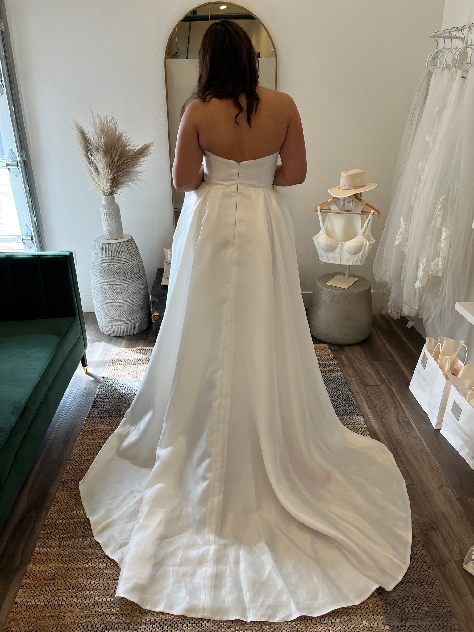SAMPLE SALE: Evie Young, Gigi Gown