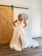 Load image into Gallery viewer, SAMPLE SALE: Celeste Gown
